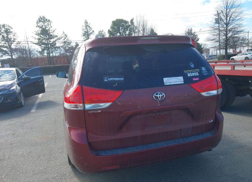 Photo 16 of 2011 Toyota Sienna LE V6 (VIN 5TDKK3DC8BS012745)