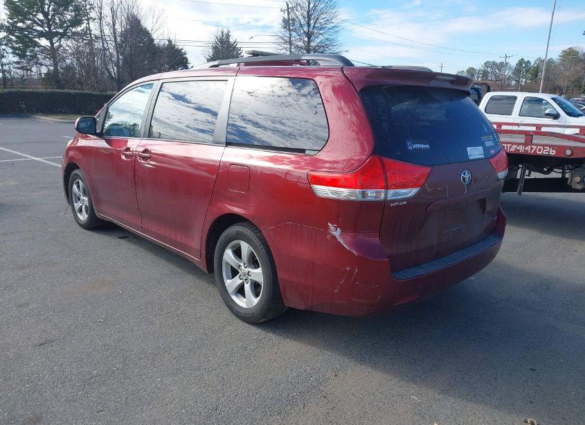 Photo 3 of 2011 Toyota Sienna LE V6 (VIN 5TDKK3DC8BS012745)