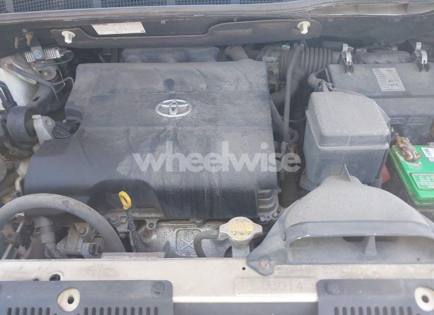 Photo 10 of 2011 Toyota Sienna LE V6 (VIN 5TDKK3DC8BS021610)