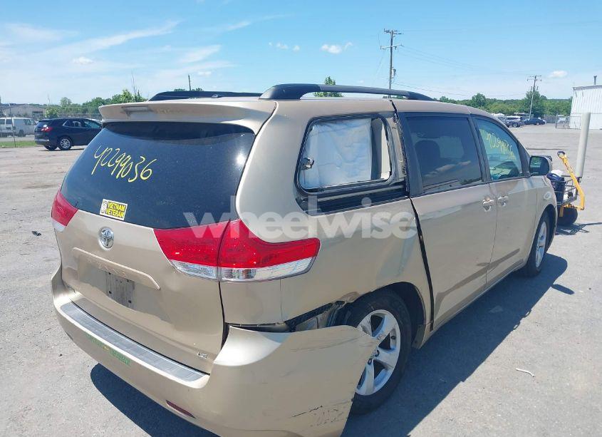 Photo 4 of 2011 Toyota Sienna LE V6 (VIN 5TDKK3DC8BS021610)