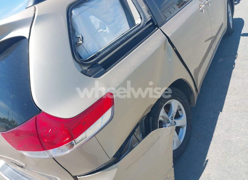 Photo 6 of 2011 Toyota Sienna LE V6 (VIN 5TDKK3DC8BS021610)