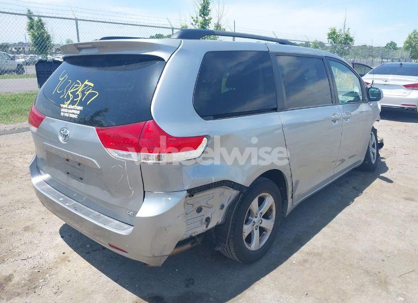 Photo 4 of 2011 Toyota Sienna LE V6 (VIN 5TDKK3DC8BS043123)