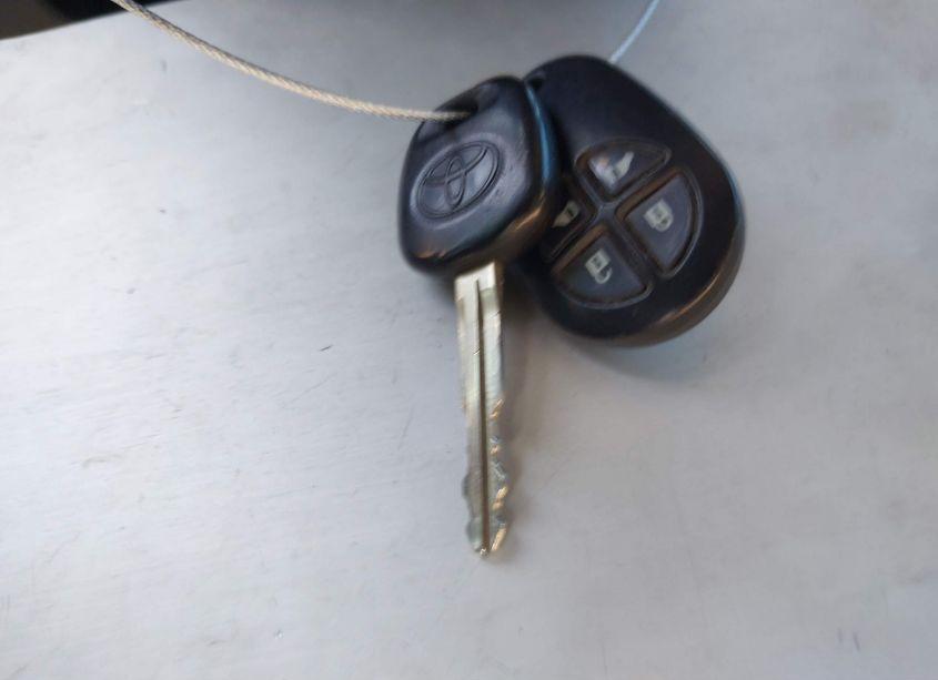 Photo 11 of 2011 Toyota Sienna LE V6 (VIN 5TDKK3DC8BS139303)