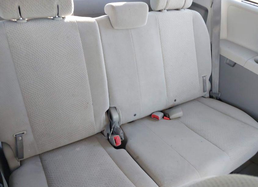 Photo 17 of 2011 Toyota Sienna LE V6 (VIN 5TDKK3DC8BS139303)