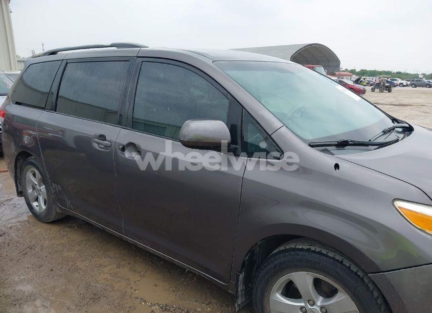 Photo 13 of 2012 Toyota Sienna LE V6 8 PASSENGER (VIN 5TDKK3DC8CS180967)