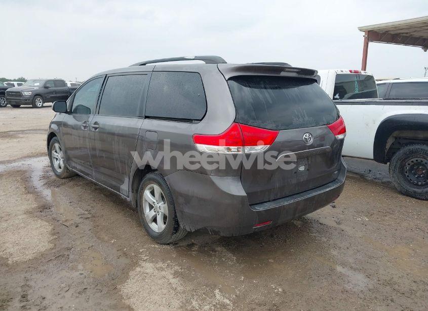 Photo 3 of 2012 Toyota Sienna LE V6 8 PASSENGER (VIN 5TDKK3DC8CS180967)