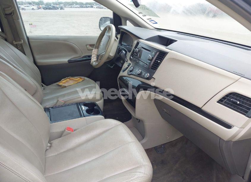 Photo 5 of 2012 Toyota Sienna LE V6 8 PASSENGER (VIN 5TDKK3DC8CS180967)