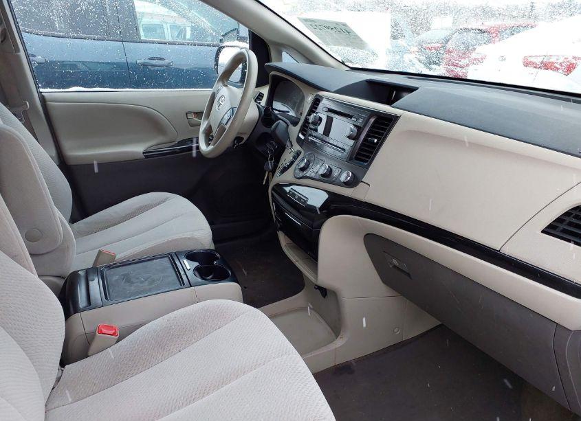 Photo 5 of 2012 Toyota Sienna LE V6 8 PASSENGER (VIN 5TDKK3DC8CS267056)