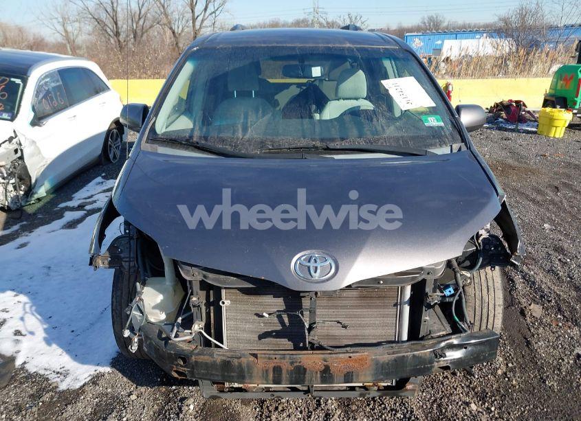 Photo 13 of 2012 Toyota Sienna LE V6 8 PASSENGER (VIN 5TDKK3DC8CS275576)