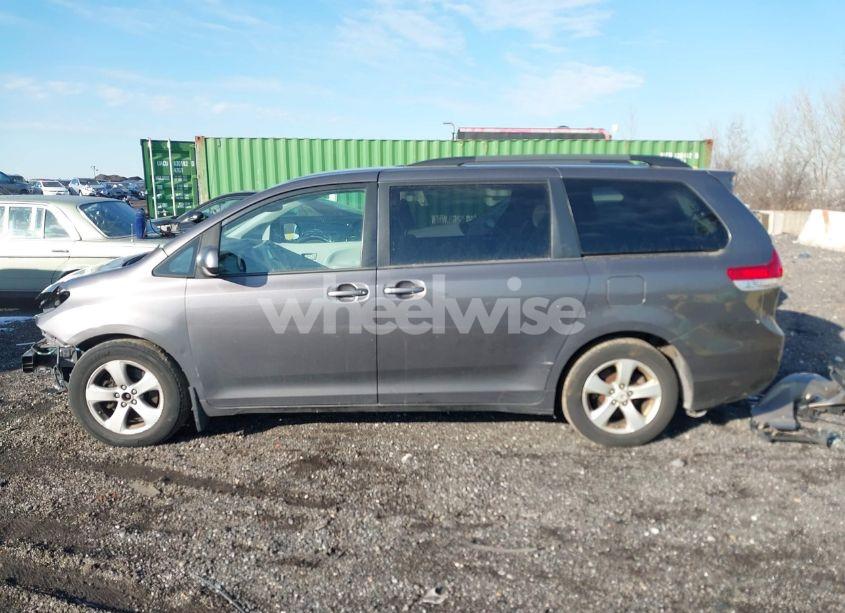 Photo 15 of 2012 Toyota Sienna LE V6 8 PASSENGER (VIN 5TDKK3DC8CS275576)