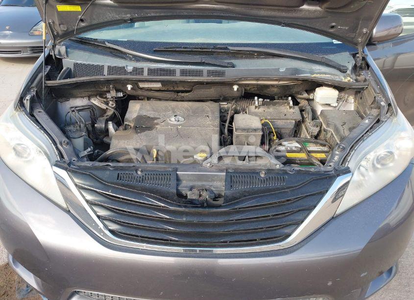 Photo 10 of 2013 Toyota Sienna LE V6 8 PASSENGER (VIN 5TDKK3DC8DS287972)