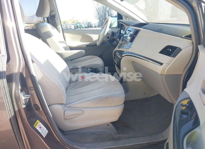 Photo 5 of 2013 Toyota Sienna LE V6 8 PASSENGER (VIN 5TDKK3DC8DS287972)