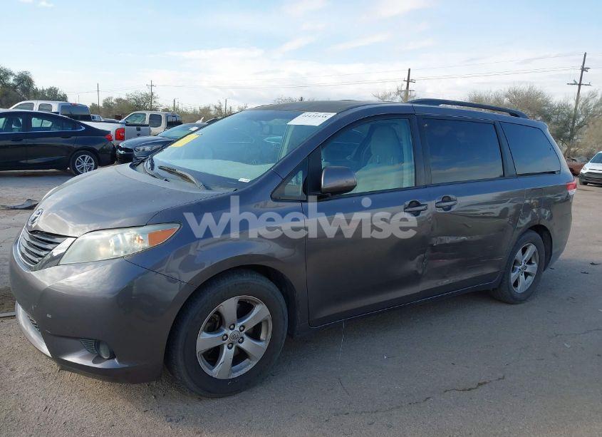 Photo 6 of 2013 Toyota Sienna LE V6 8 PASSENGER (VIN 5TDKK3DC8DS287972)