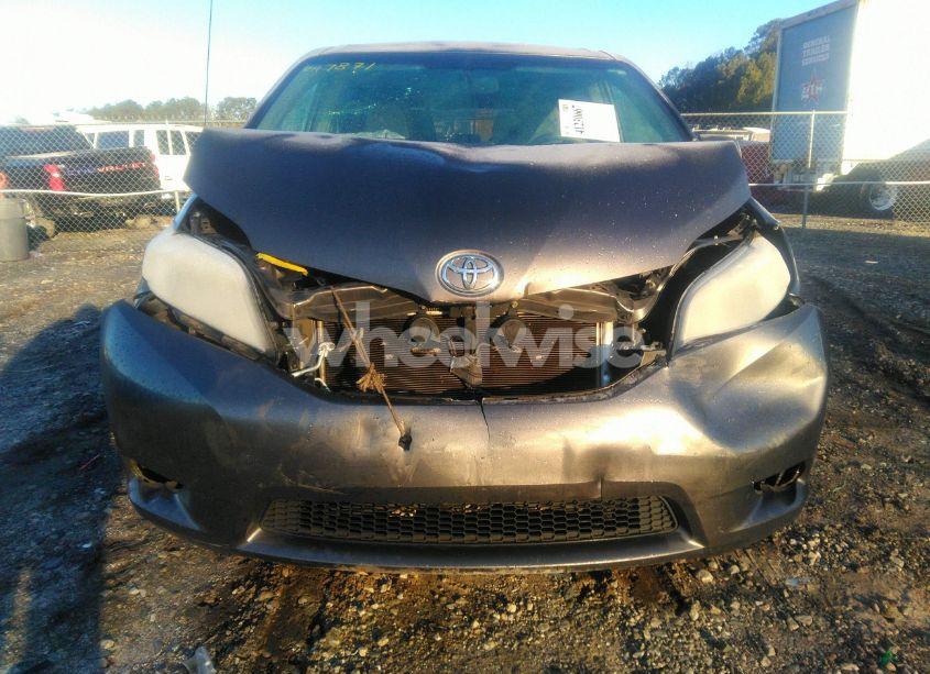 Photo 13 of 2013 Toyota Sienna LE V6 8 PASSENGER (VIN 5TDKK3DC8DS399588)