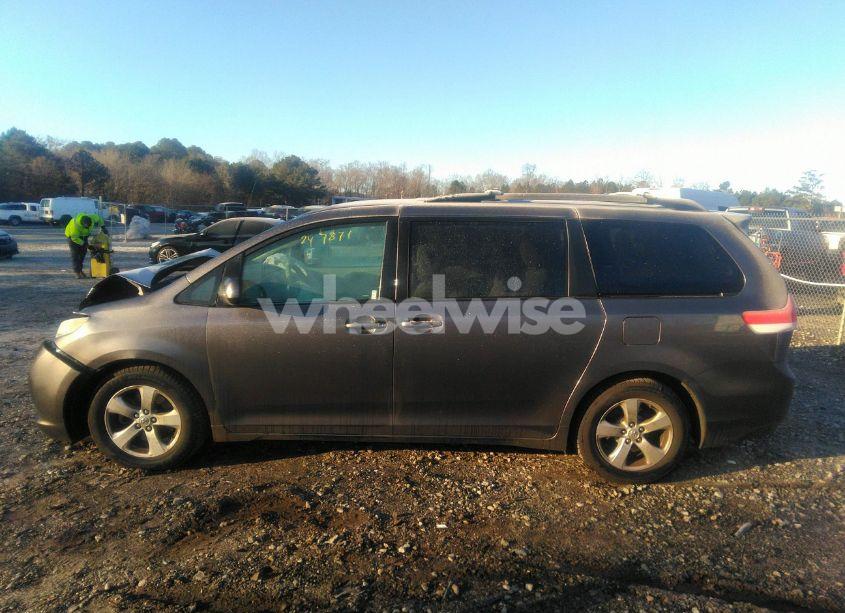 Photo 15 of 2013 Toyota Sienna LE V6 8 PASSENGER (VIN 5TDKK3DC8DS399588)