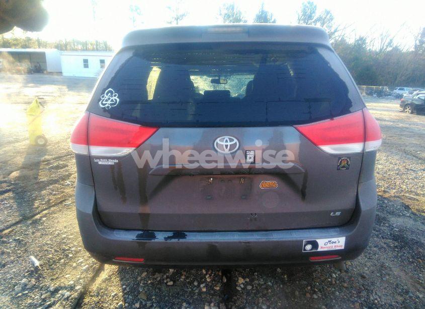 Photo 17 of 2013 Toyota Sienna LE V6 8 PASSENGER (VIN 5TDKK3DC8DS399588)