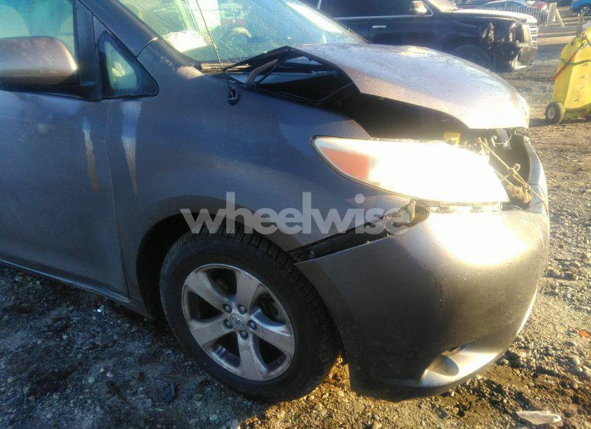 Photo 19 of 2013 Toyota Sienna LE V6 8 PASSENGER (VIN 5TDKK3DC8DS399588)