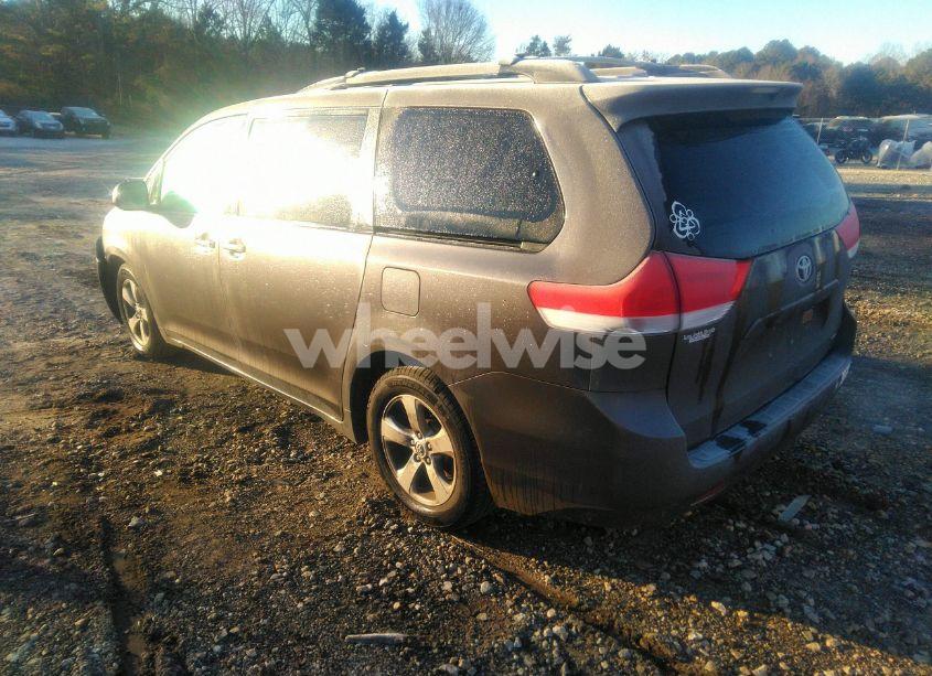 Photo 3 of 2013 Toyota Sienna LE V6 8 PASSENGER (VIN 5TDKK3DC8DS399588)