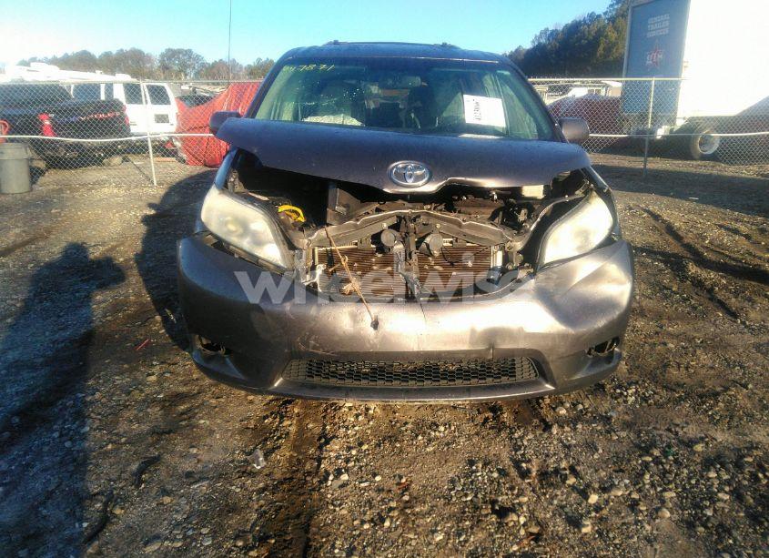 Photo 6 of 2013 Toyota Sienna LE V6 8 PASSENGER (VIN 5TDKK3DC8DS399588)