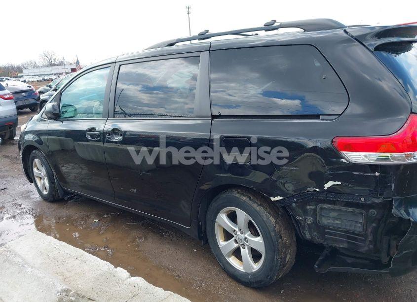 Photo 14 of 2013 Toyota Sienna LE V6 8 PASSENGER (VIN 5TDKK3DC8DS401419)