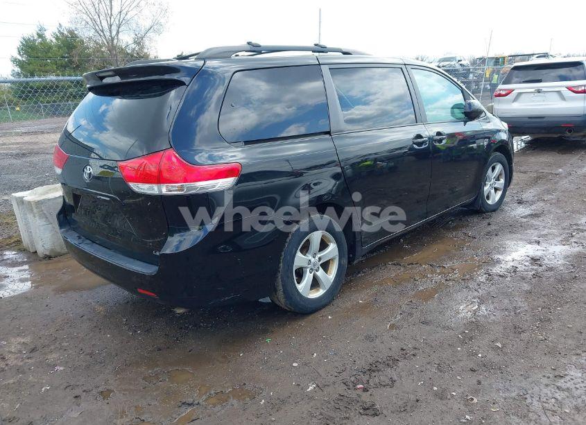 Photo 4 of 2013 Toyota Sienna LE V6 8 PASSENGER (VIN 5TDKK3DC8DS401419)