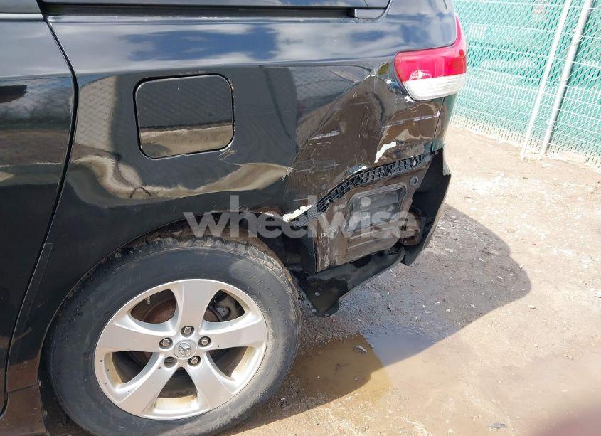 Photo 6 of 2013 Toyota Sienna LE V6 8 PASSENGER (VIN 5TDKK3DC8DS401419)