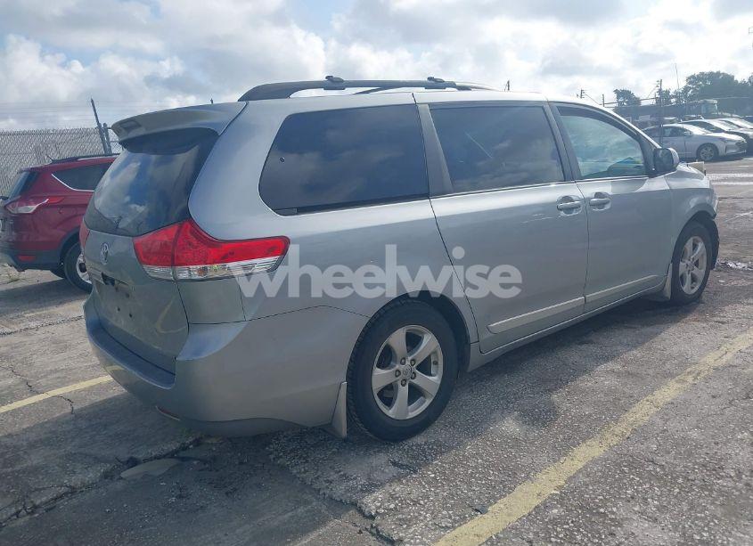 Photo 4 of 2014 Toyota Sienna LE V6 8 PASSENGER (VIN 5TDKK3DC8ES448581)