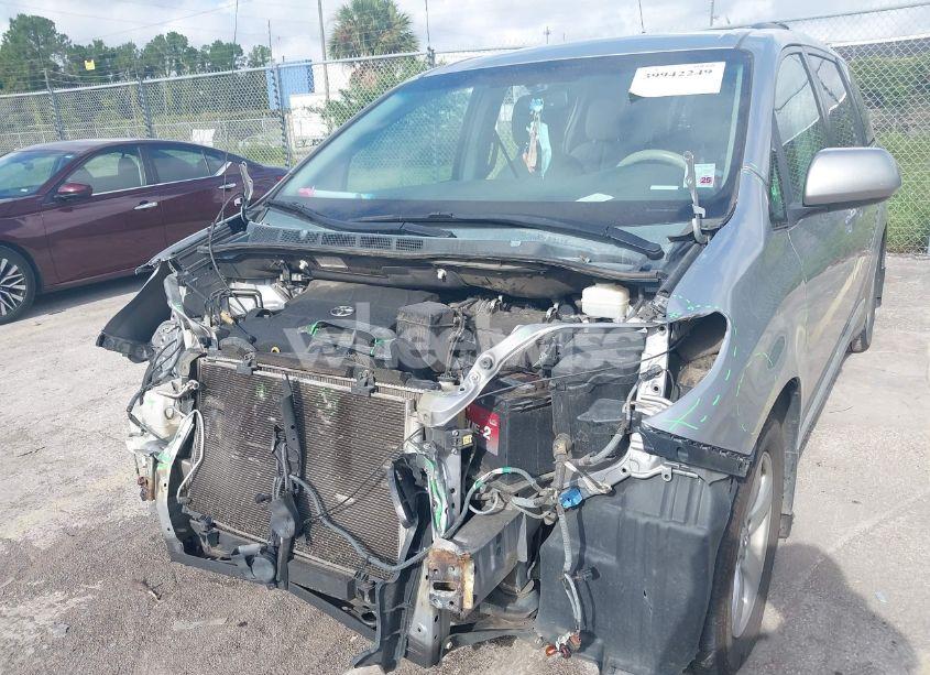 Photo 6 of 2014 Toyota Sienna LE V6 8 PASSENGER (VIN 5TDKK3DC8ES448581)