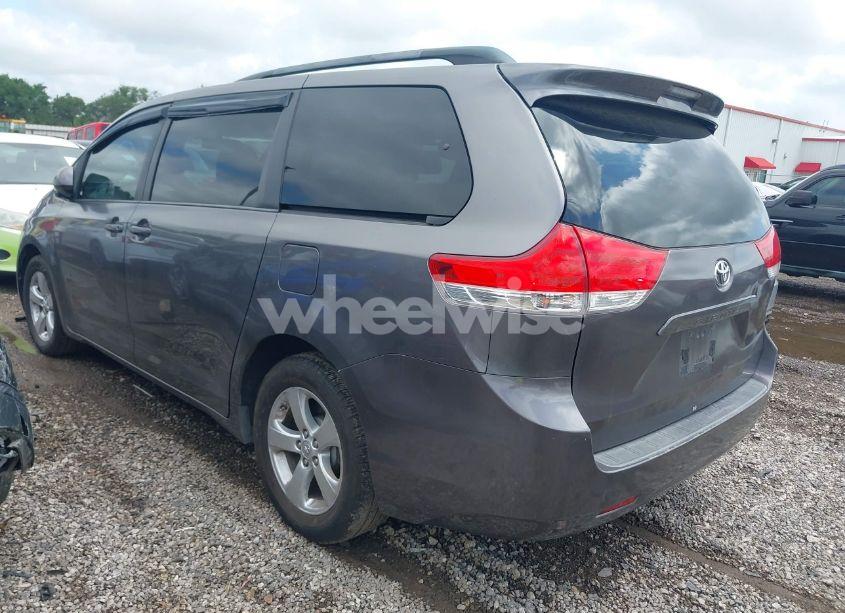 Photo 3 of 2014 Toyota Sienna LE V6 8 PASSENGER (VIN 5TDKK3DC8ES516801)