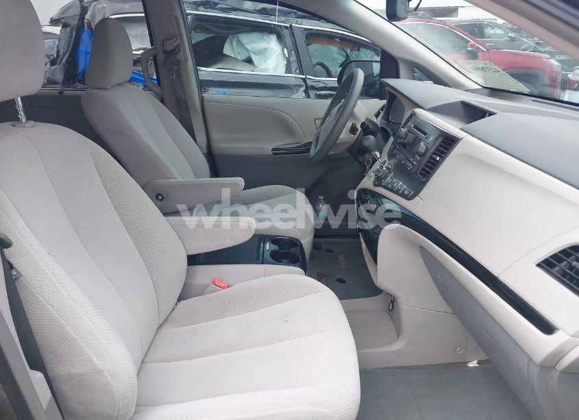 Photo 5 of 2014 Toyota Sienna LE V6 8 PASSENGER (VIN 5TDKK3DC8ES516801)