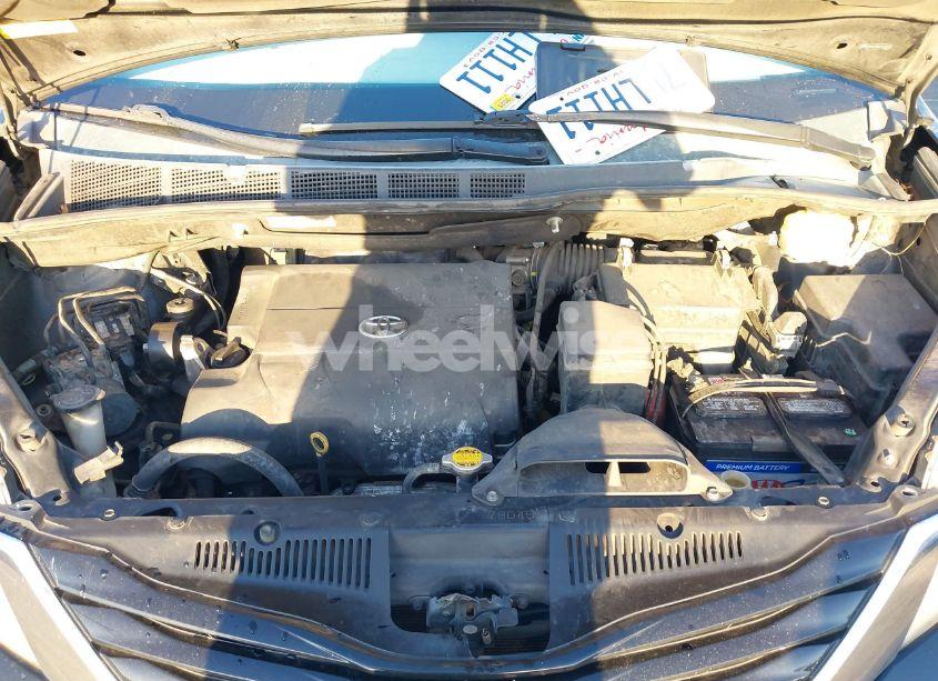 Photo 10 of 2015 Toyota Sienna LE 8 PASSENGER (VIN 5TDKK3DC8FS533728)