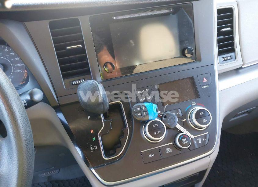 Photo 11 of 2015 Toyota Sienna LE 8 PASSENGER (VIN 5TDKK3DC8FS533728)