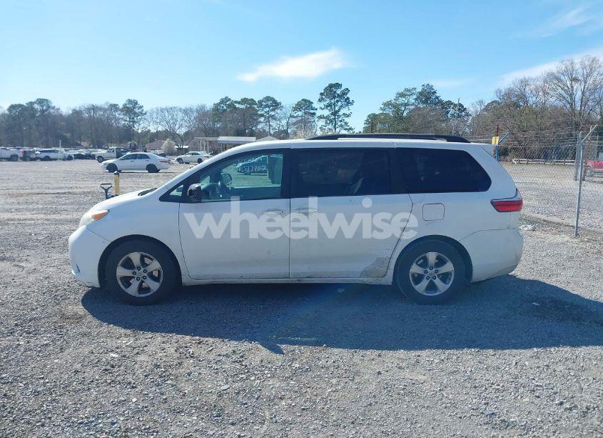 Photo 14 of 2015 Toyota Sienna LE 8 PASSENGER (VIN 5TDKK3DC8FS577762)