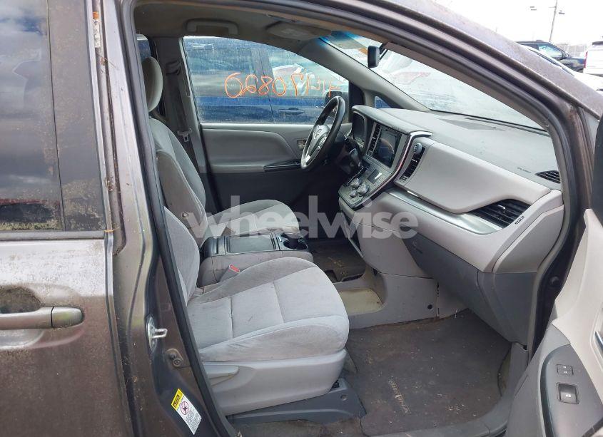 Photo 5 of 2015 Toyota Sienna LE 8 PASSENGER (VIN 5TDKK3DC8FS583786)