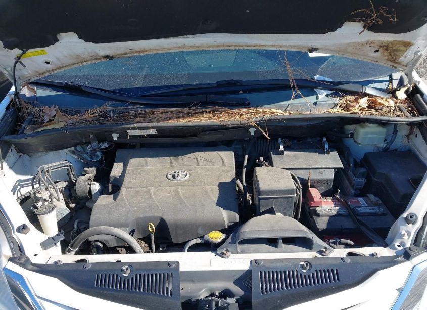 Photo 10 of 2015 Toyota Sienna LE 8 PASSENGER (VIN 5TDKK3DC8FS591726)