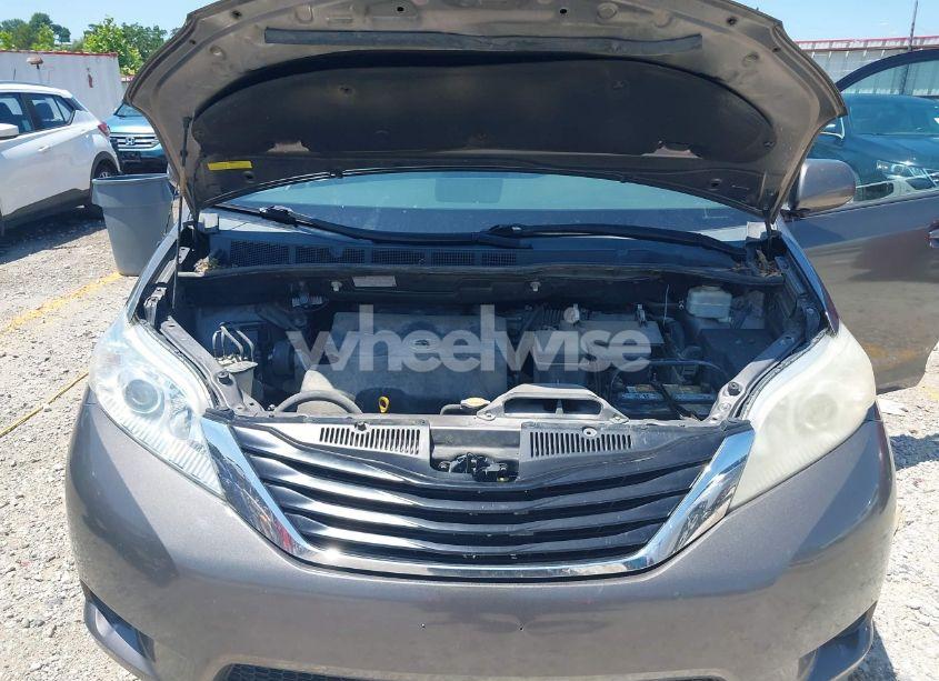 Photo 10 of 2011 Toyota Sienna LE V6/LE V6 AUTO ACCESS SEAT (VIN 5TDKK3DC9BS011541)