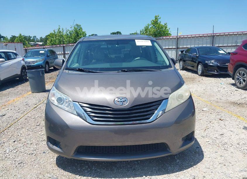 Photo 12 of 2011 Toyota Sienna LE V6/LE V6 AUTO ACCESS SEAT (VIN 5TDKK3DC9BS011541)