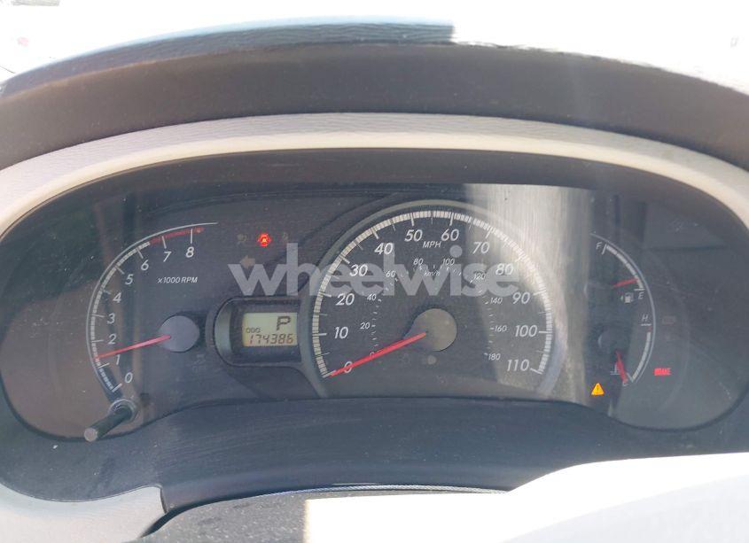 Photo 7 of 2011 Toyota Sienna LE V6/LE V6 AUTO ACCESS SEAT (VIN 5TDKK3DC9BS011541)