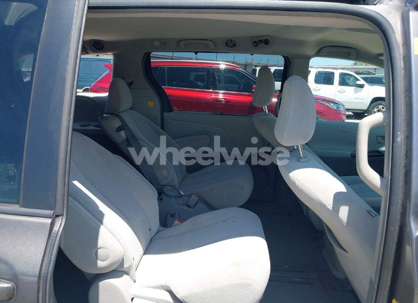 Photo 8 of 2011 Toyota Sienna LE V6/LE V6 AUTO ACCESS SEAT (VIN 5TDKK3DC9BS011541)