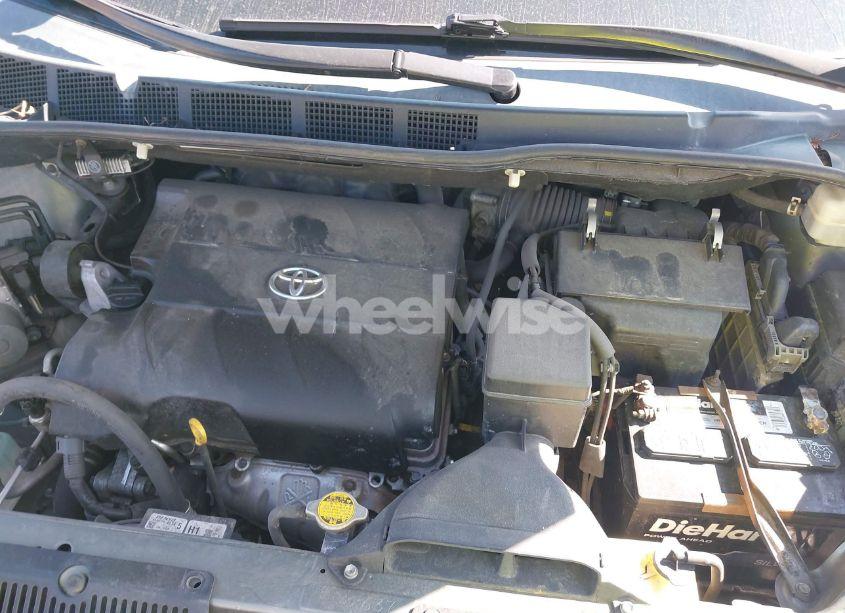 Photo 10 of 2011 Toyota Sienna LE V6 (VIN 5TDKK3DC9BS012415)