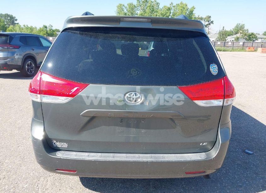 Photo 16 of 2011 Toyota Sienna LE V6 (VIN 5TDKK3DC9BS012415)