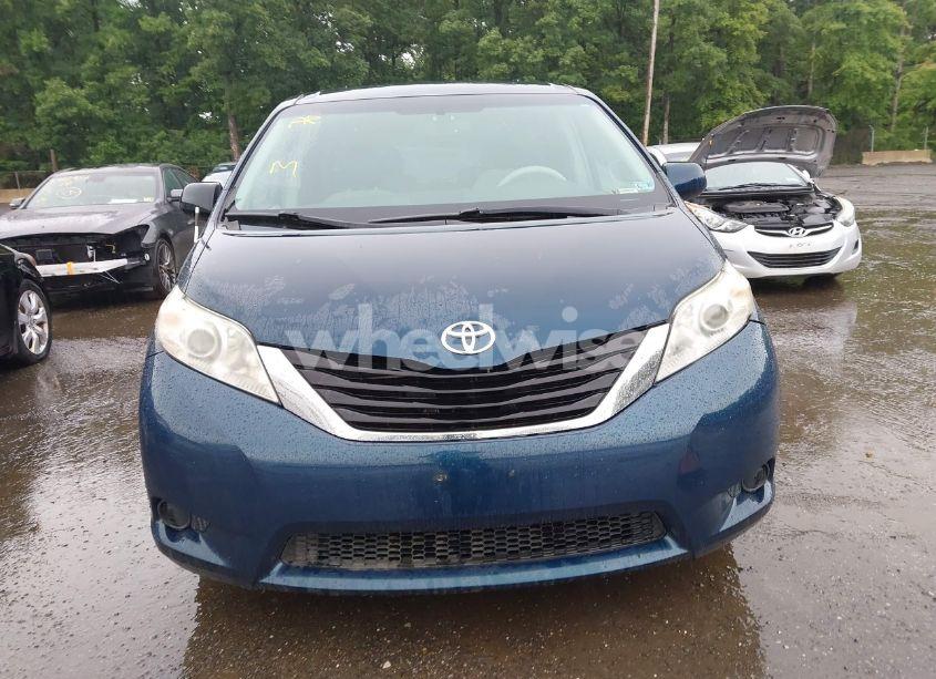 Photo 12 of 2011 Toyota Sienna LE V6 (VIN 5TDKK3DC9BS069522)