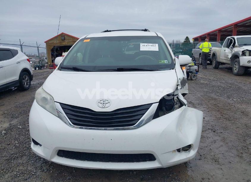 Photo 12 of 2011 Toyota Sienna LE V6 (VIN 5TDKK3DC9BS106813)