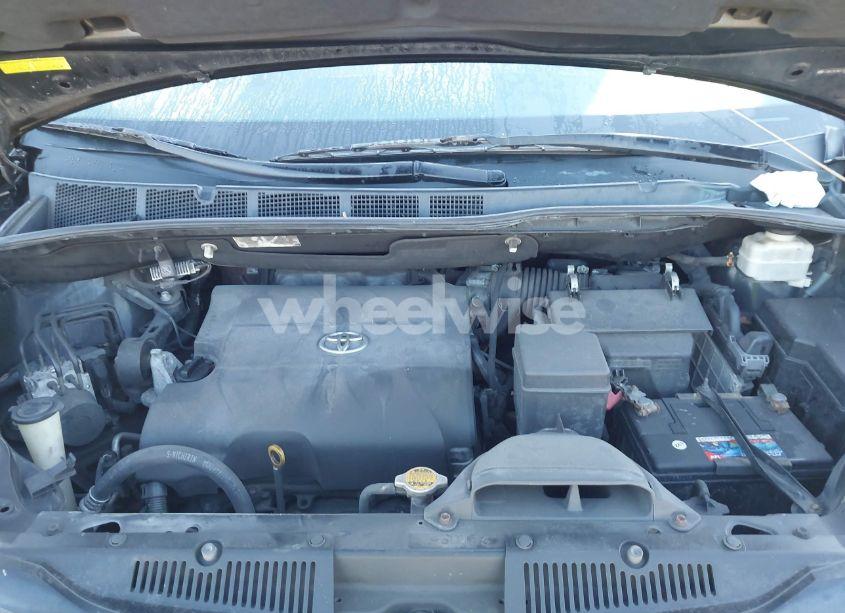 Photo 10 of 2011 Toyota Sienna LE V6 (VIN 5TDKK3DC9BS117827)