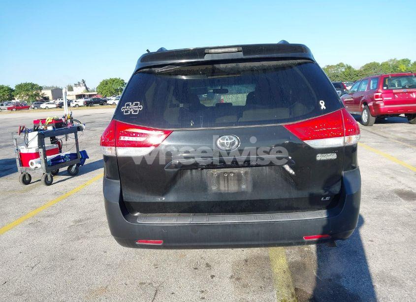 Photo 16 of 2011 Toyota Sienna LE V6 (VIN 5TDKK3DC9BS117827)