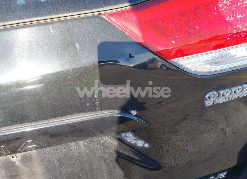 Photo 18 of 2011 Toyota Sienna LE V6 (VIN 5TDKK3DC9BS117827)