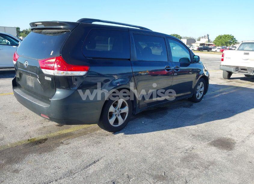 Photo 4 of 2011 Toyota Sienna LE V6 (VIN 5TDKK3DC9BS117827)
