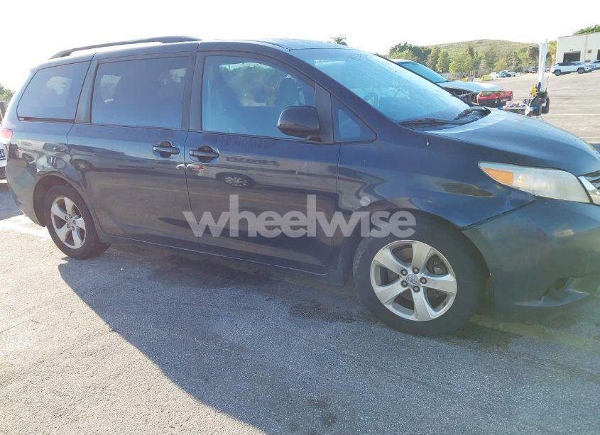 Photo 6 of 2011 Toyota Sienna LE V6 (VIN 5TDKK3DC9BS117827)