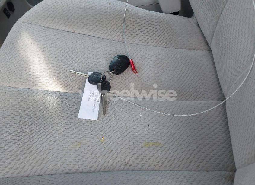 Photo 11 of 2011 Toyota Sienna LE V6 (VIN 5TDKK3DC9BS117956)