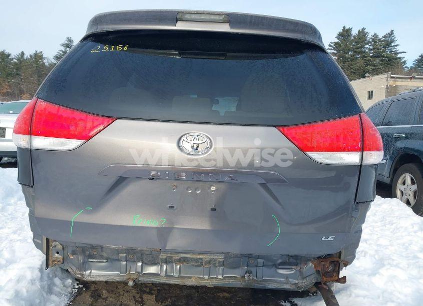 Photo 6 of 2011 Toyota Sienna LE V6 (VIN 5TDKK3DC9BS117956)